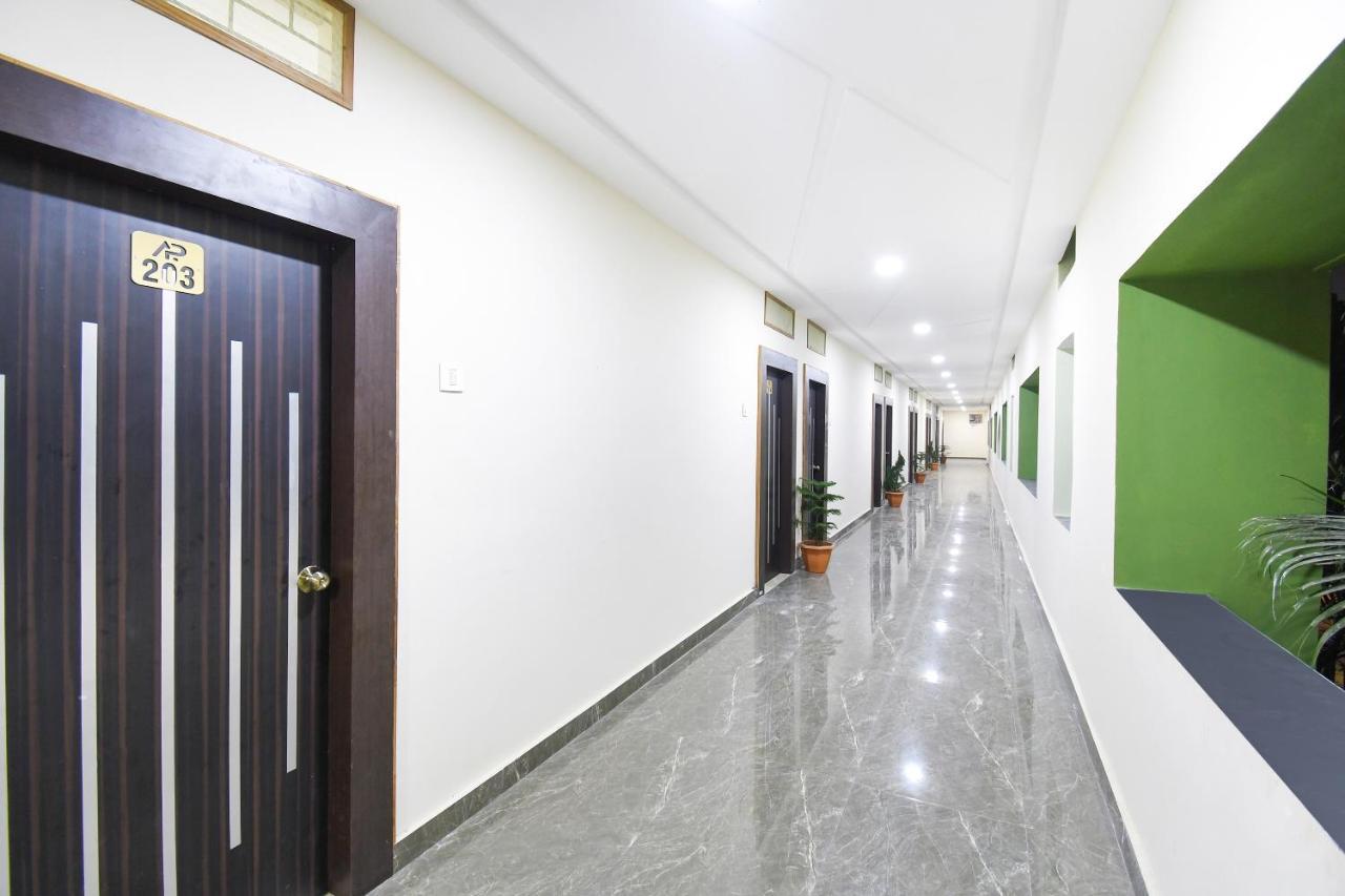 Spot On 67472 Anant Palace Raj Nandgaon Exterior photo