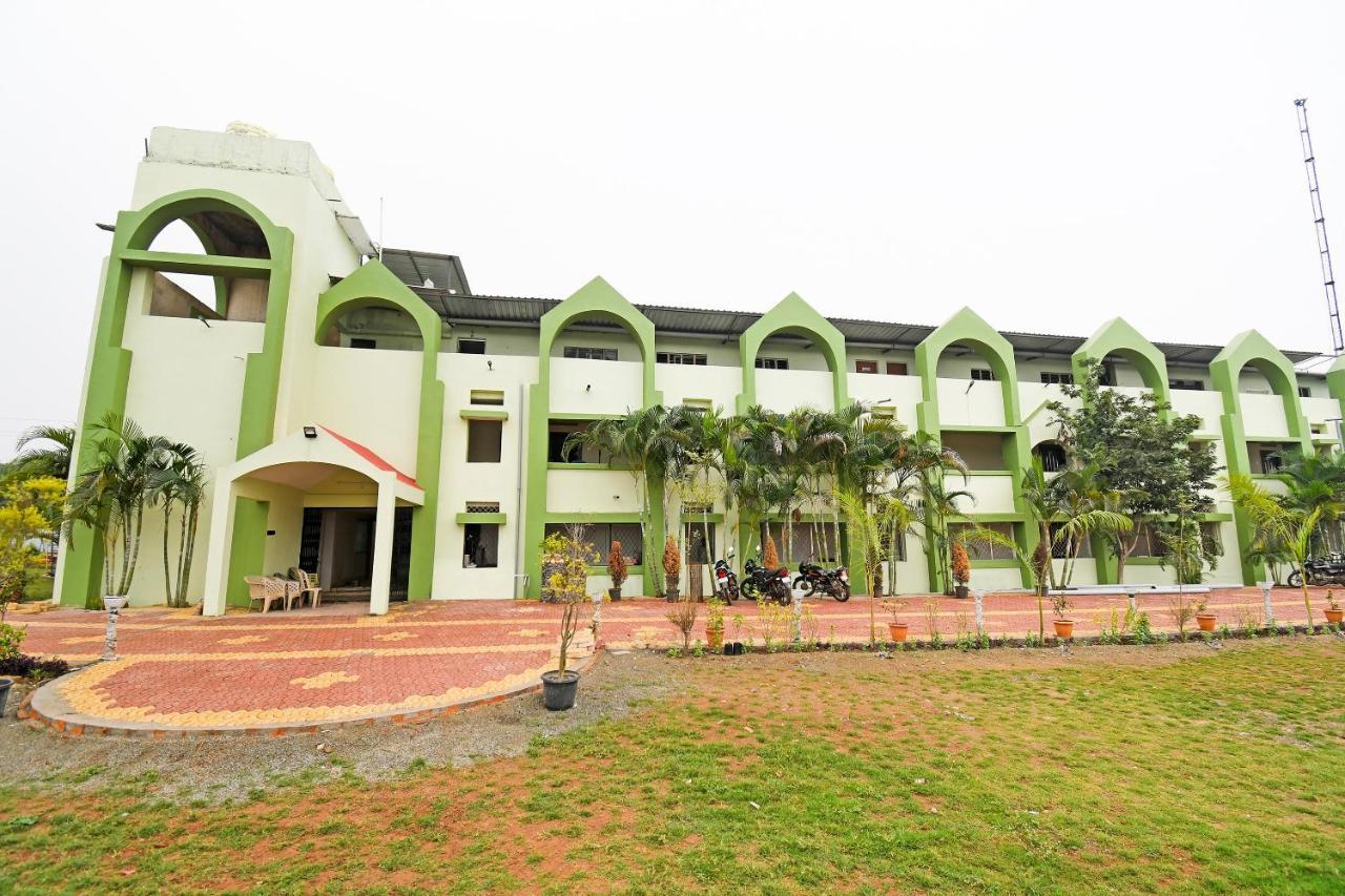 Spot On 67472 Anant Palace Raj Nandgaon Exterior photo