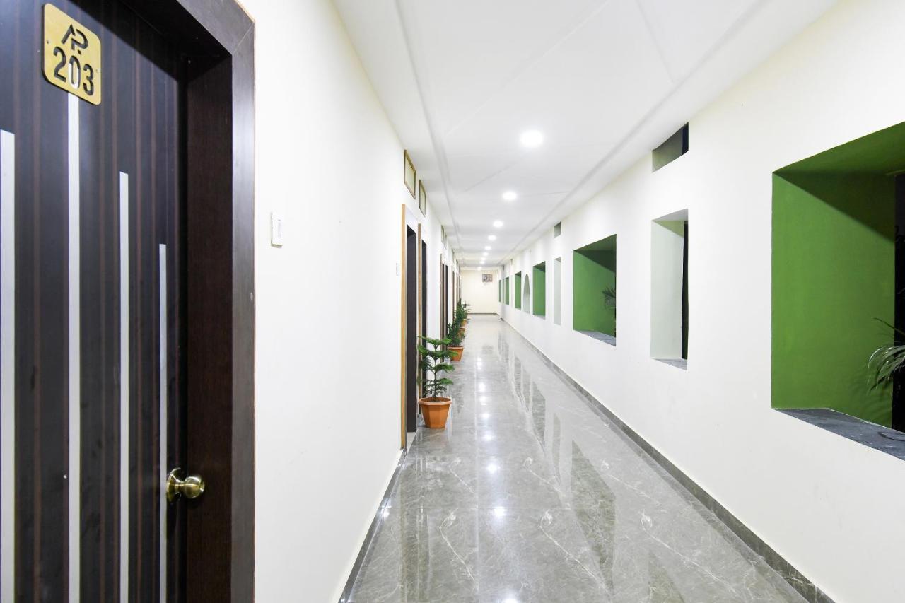 Spot On 67472 Anant Palace Raj Nandgaon Exterior photo